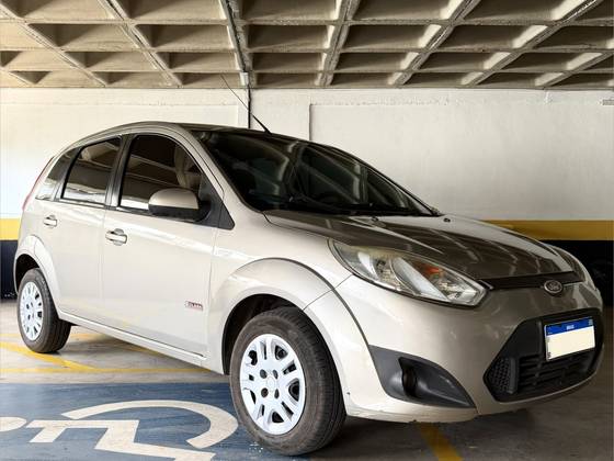 FORD FIESTA 1.6 ROCAM HATCH 8V FLEX 4P MANUAL